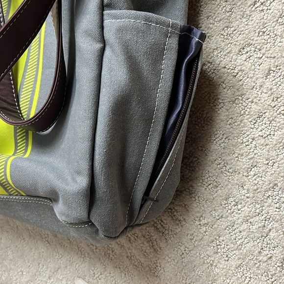 MAIKA commuter tote.  Great graphic design. Hands free tote and crossbody. - Picture 4 of 5